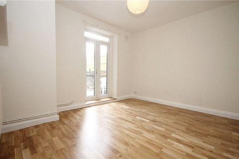 1 bedroom flat to rent, Curwen Road, London, W12