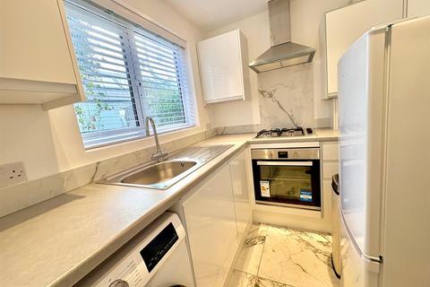 1 bedroom flat to rent, Curwen Road, London, W12