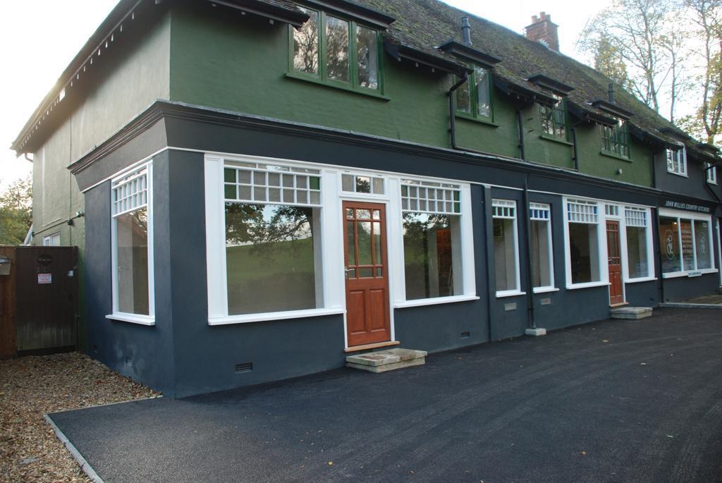 Ringwood road.jpg