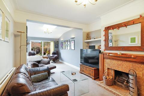 4 bedroom semi-detached house for sale, North Harrow, Middlesex HA2