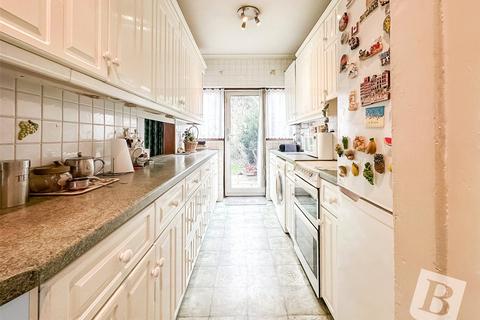 3 bedroom terraced house for sale, Rom Crescent, Romford, RM7