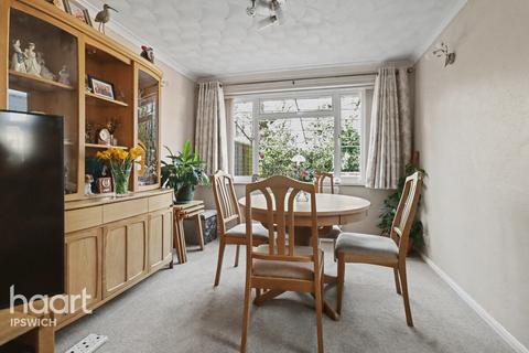 3 bedroom chalet for sale, Temple Road, Ipswich