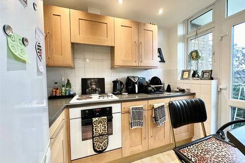 undefined, Avon Court, Putney, SW15