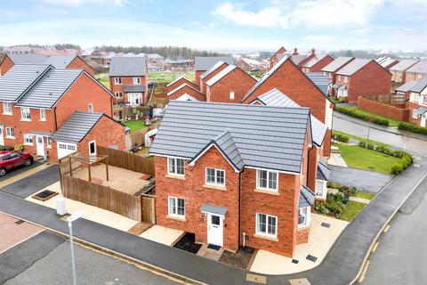 3 bedroom detached house for sale, Gamble Drive, Melton Mowbray, Leicestershire