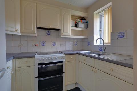 1 bedroom flat for sale, Bellair House, Havant