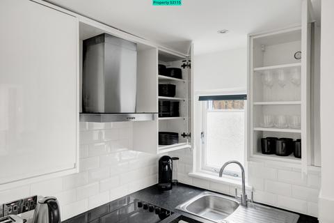 2 bedroom flat to rent, Cambridge Street, London, SW1V 4PY