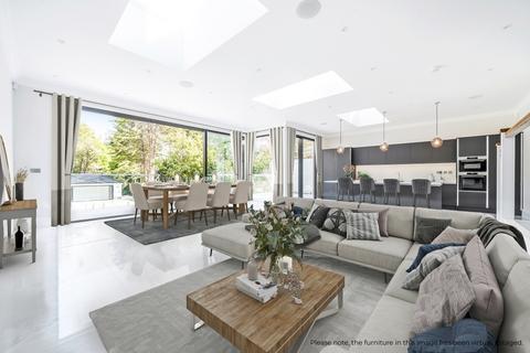 undefined, Oatlands Drive Weybridge KT13