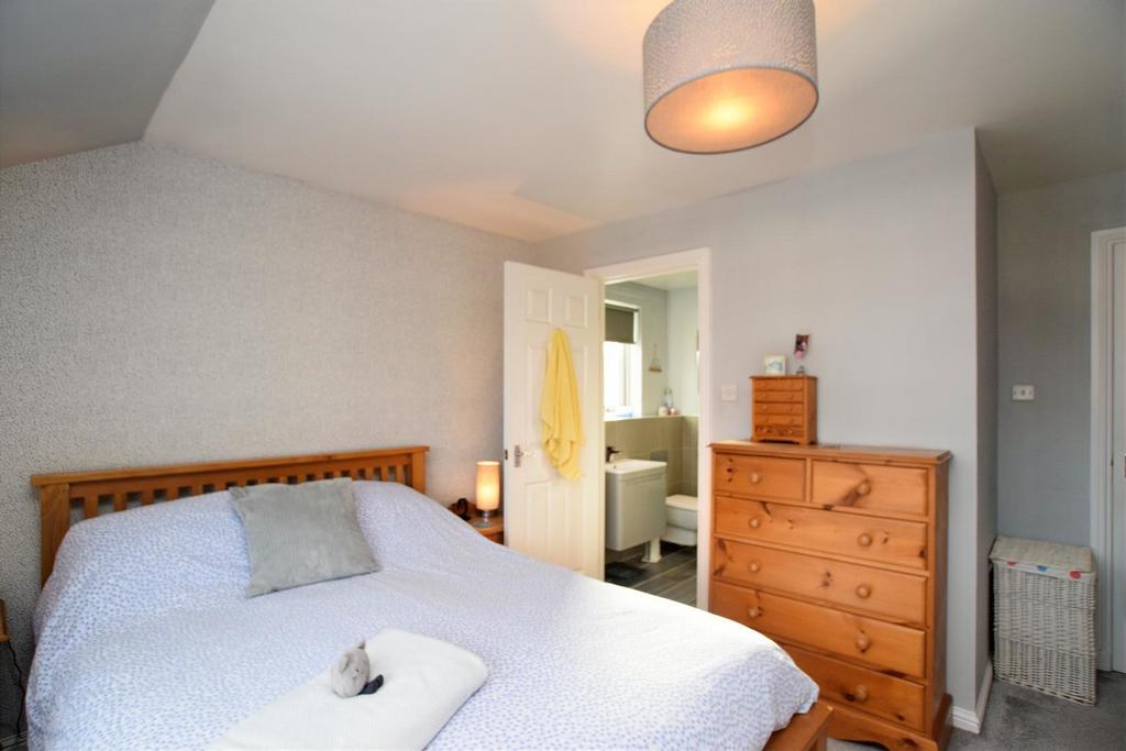 24 The Laurels, Dumfries, DG1 3 FB - Grieve Griers