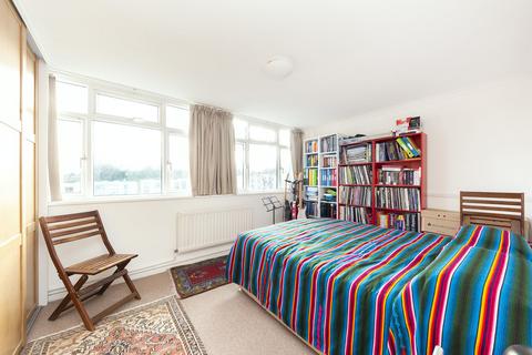 undefined, Blincoe Close, SOUTHFIELDS SW19