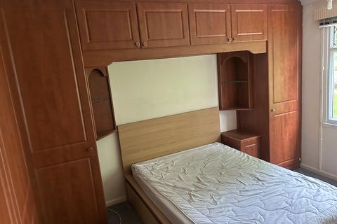 4 bedroom end of terrace house for sale, Carlyon Gardens, Exeter