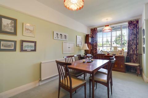5 bedroom detached house for sale, Palace Road, East Molesey, KT8