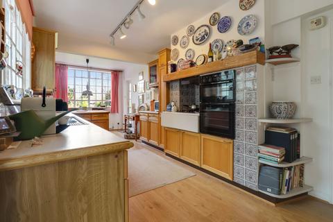 5 bedroom detached house for sale, Palace Road, East Molesey, KT8