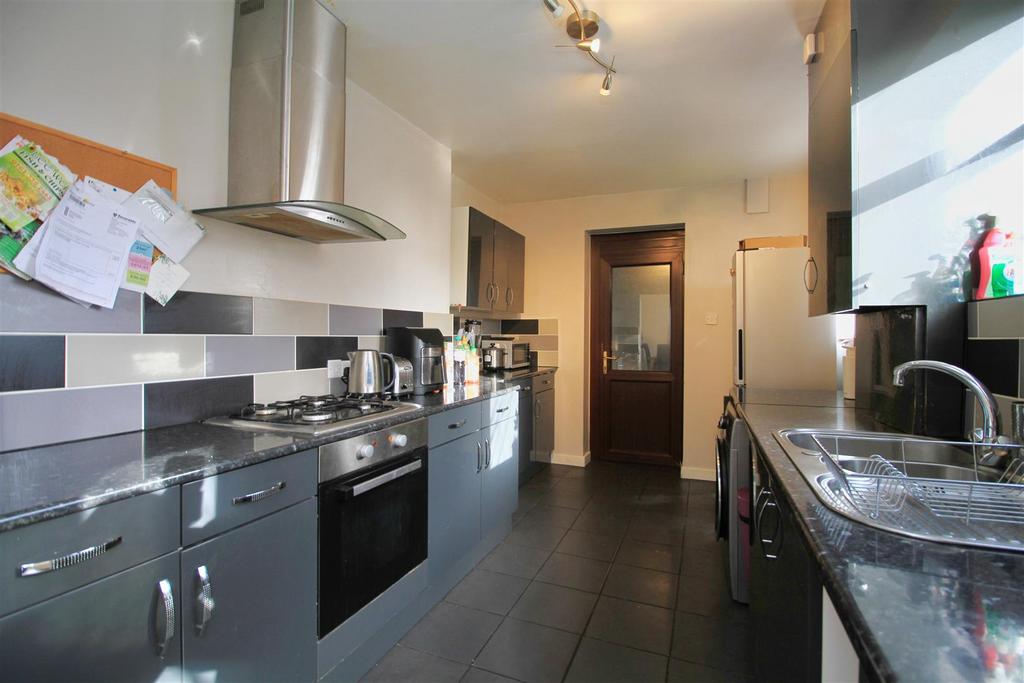 Kitchen..jpg