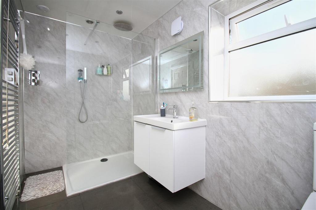 Shower Room .jpg