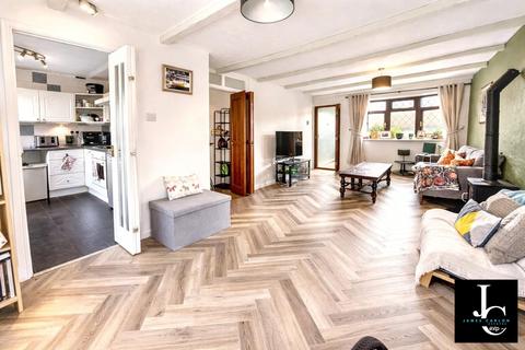 3 bedroom semi-detached house for sale, Maple Wood, Telford TF3