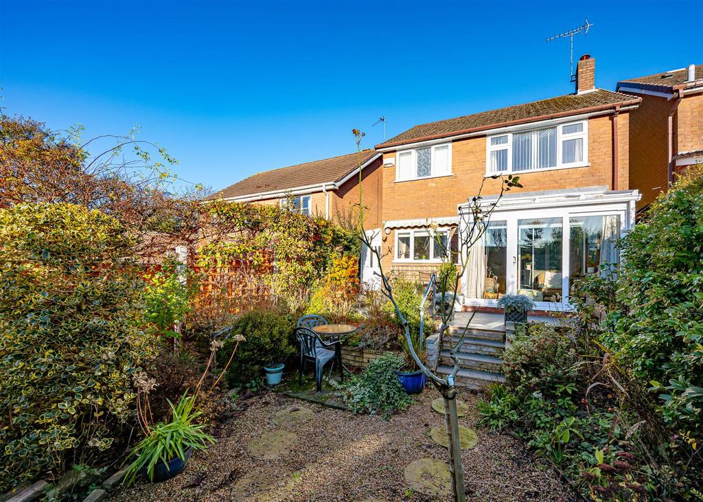 47 Grendon Gardens-10.jpg