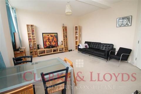 3 bedroom flat for sale, Brook Court, Barking IG11