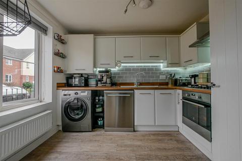 2 bedroom end of terrace house for sale, Queen Gardens, Harwell OX11