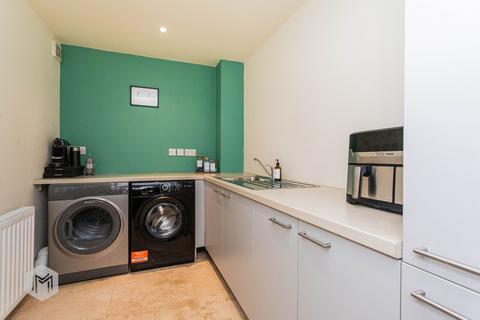 undefined, Walmersley Road, Bury, Greater Manchester, BL9 5JD
