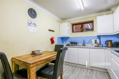 2 bedroom flat to rent, Lindsay Road, Poole, Dorset, BH13