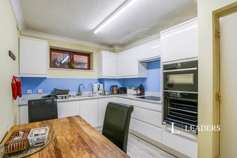 2 bedroom flat to rent, Lindsay Road, Poole, Dorset, BH13