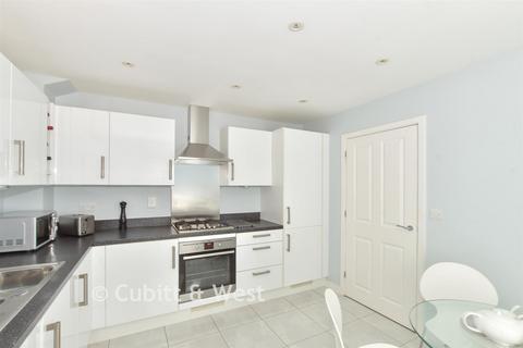 3 bedroom end of terrace house for sale, Langmore Lane, Haywards Heath RH16