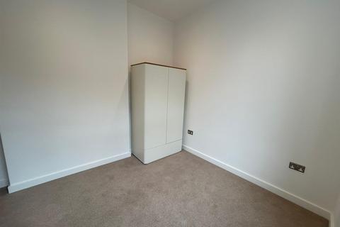 3 bedroom flat to rent, Islington High Street, Islington