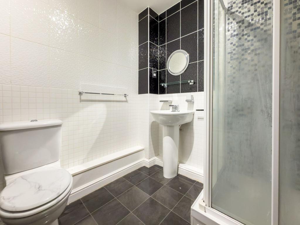 Ensuite shower room