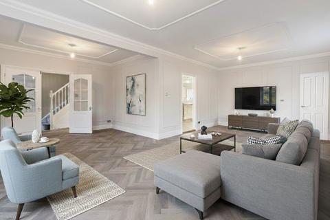 5 bedroom detached house for sale, Watling Street, Rochester ME2