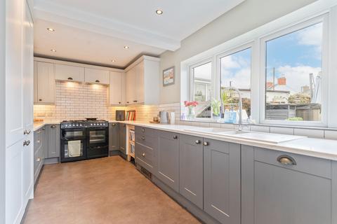 3 bedroom terraced house for sale, Backhall Street, Caerleon, NP18