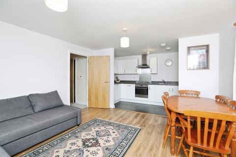 2 bedroom ground floor flat for sale, Church Street, Sittingbourne