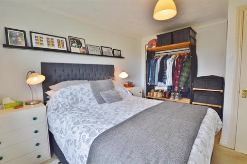 1 bedroom maisonette for sale, Troutbeck Close, Slough