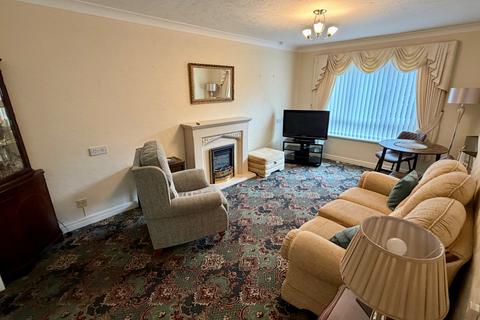 1 bedroom flat for sale, Larchwood, The Crescent, Cheadle