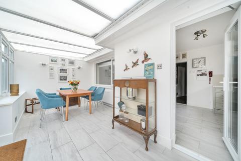 2 bedroom bungalow for sale, Oak Road, Hampshire PO15