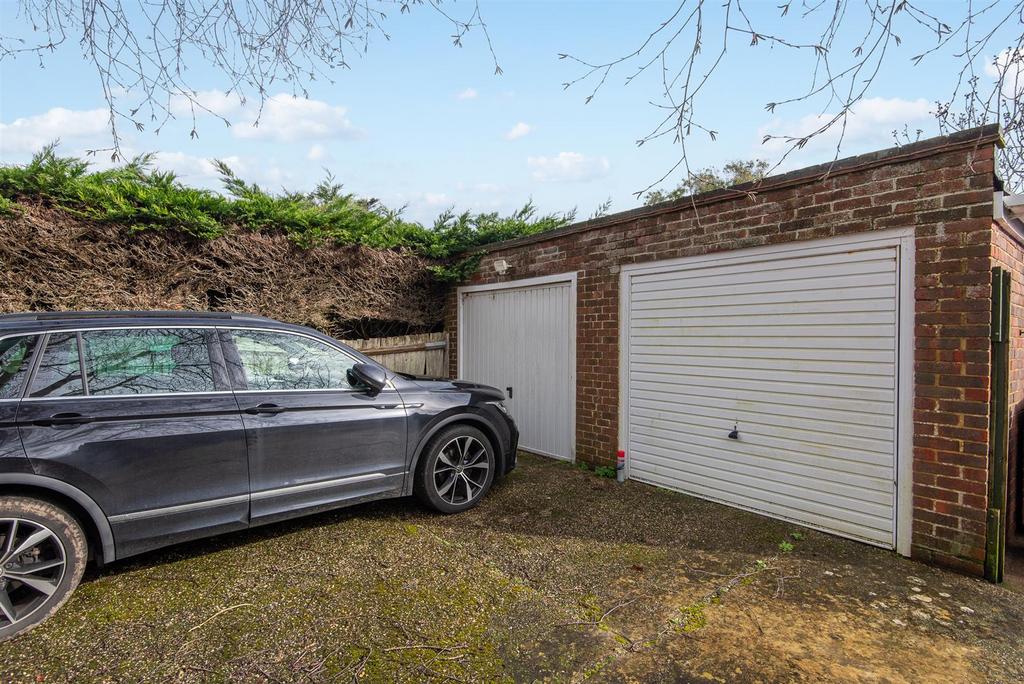 For Sale by Aspire Residential   Aldsworth Avenue