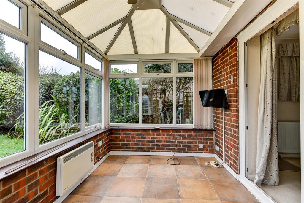 For Sale by Aspire Residential   Aldsworth Avenue