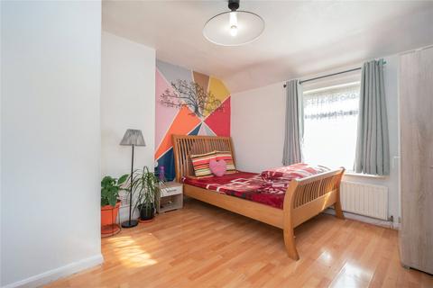 3 bedroom semi-detached house for sale, Falling Lane, Yiewsley, West Drayton, UB7