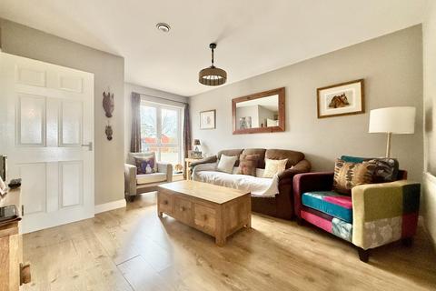 2 bedroom end of terrace house for sale, Schoolfield Close, Whitminster GL2