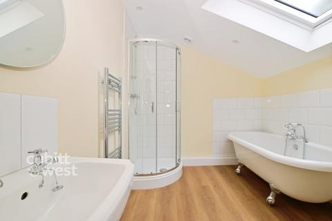2 bedroom semi-detached house to rent, Lewes Road Haywards Heath RH17