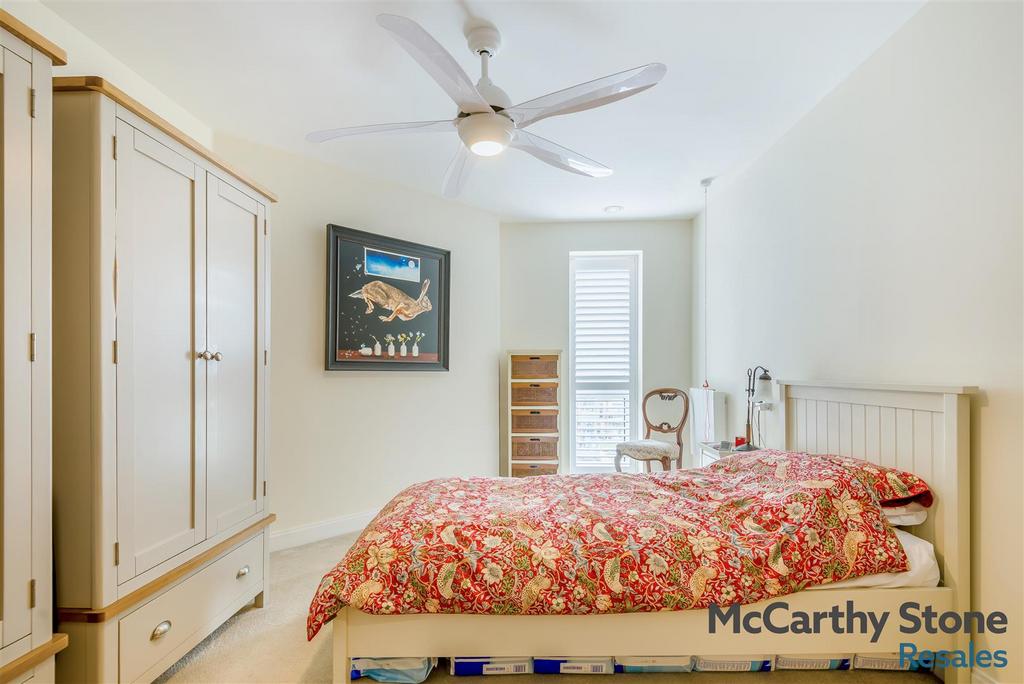8680090-interior06.jpg