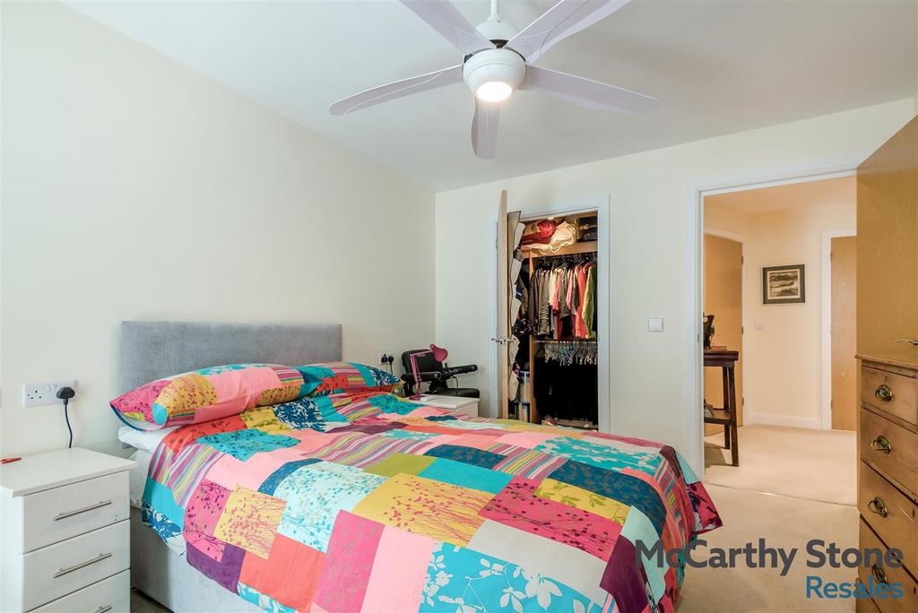 8680090-interior04.jpg