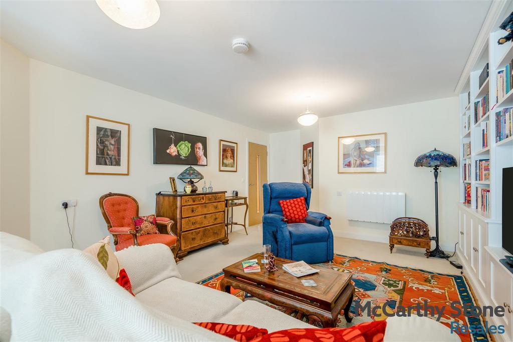 8680090-interior23.jpg
