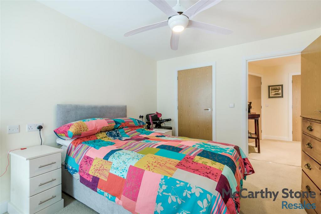 8680090-interior03.jpg