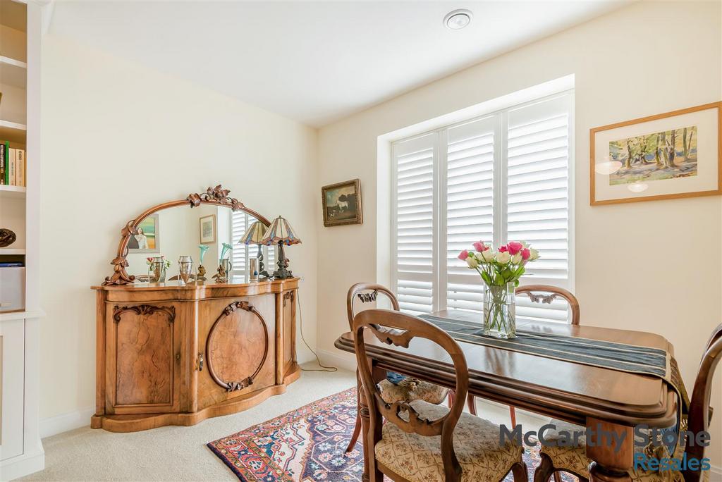 8680090-interior15.jpg