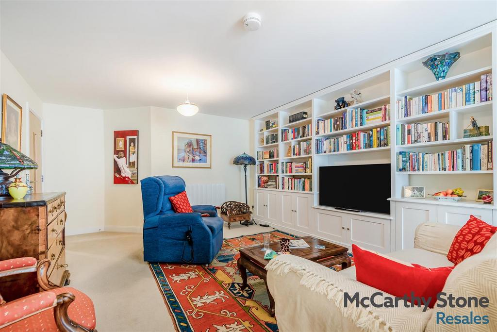 8680090-interior16.jpg