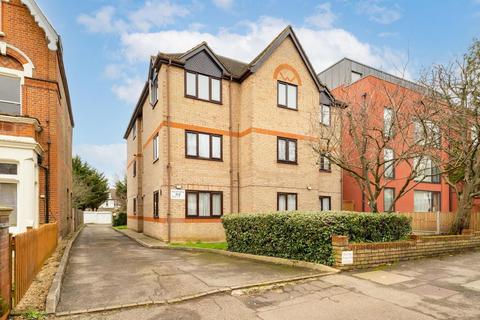 1 bedroom flat for sale, Grove Hill, London E18