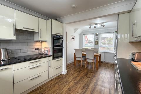 3 bedroom semi-detached house for sale, Springfields, Attleborough, Norfolk, NR17 2PA