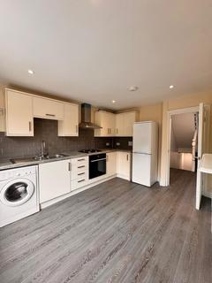 2 bedroom terraced house to rent, 18 Forthbridge Road, London SW11
