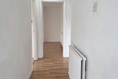 2 bedroom house to rent, Fulham Close, Uxbridge