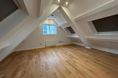2 bedroom flat to rent, Islington High Street, Islington